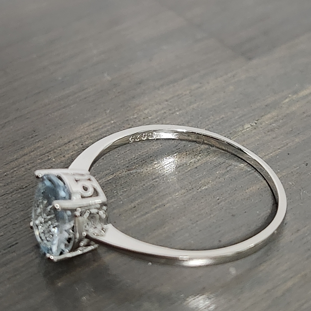 1.25 ctw Blue Topaz Oval Solitaire Sterling SILVER Ring NEW - Picture 9 of 11